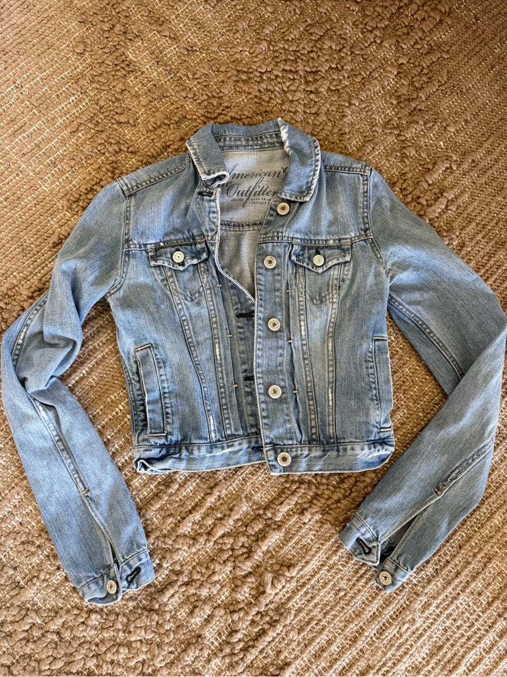 American Eagle Outfitters Faded Blue Cropped Denim Jacket